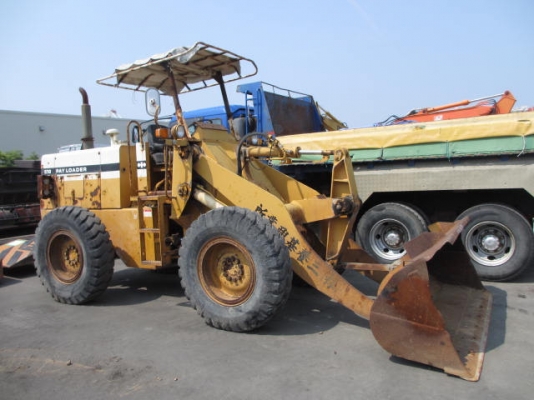 ขายรถตักล้อยาง KOMATSU 510 แขนยาวพิเศษ นำเข้าเองจากญี่ปุ่น สภาพสวยพร้อม ถึงเร็วๆนี้ครับ