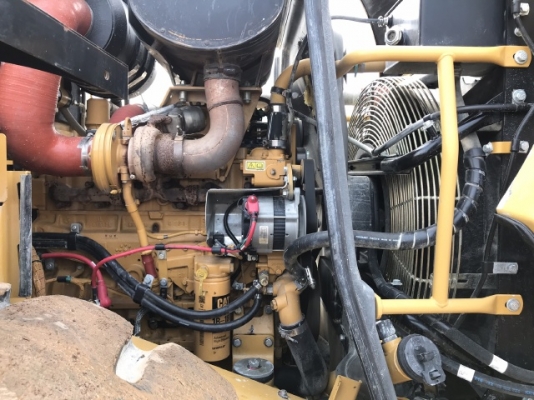 ขายรถตักล้อยาง CAT 950H ปี 2012 นำเข้าเองจากญี่ปุ่น สภาพสวยพร้อมใช้งาน มีVDOการทำงานครับ ขายรถตักล้อยาง CAT 950H ปี 2012 นำเข้าเองจากญี่ปุ่น สภาพสวยพร้อมใช้งาน มีVDOการทำงานครับ