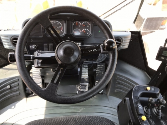 ขายรถตักล้อยาง CAT 950H ปี 2012 นำเข้าเองจากญี่ปุ่น สภาพสวยพร้อมใช้งาน มีVDOการทำงานครับ ขายรถตักล้อยาง CAT 950H ปี 2012 นำเข้าเองจากญี่ปุ่น สภาพสวยพร้อมใช้งาน มีVDOการทำงานครับ