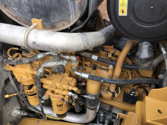 ขายรถตักล้อยาง CAT 950H ปี 2012 นำเข้าเองจากญี่ปุ่น สภาพสวยพร้อมใช้งาน มีVDOการทำงานครับ ขายรถตักล้อยาง CAT 950H ปี 2012 นำเข้าเองจากญี่ปุ่น สภาพสวยพร้อมใช้งาน มีVDOการทำงานครับ