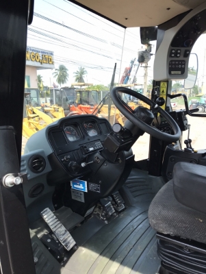 ขายรถตักล้อยาง CAT 950H ปี 2012 นำเข้าเองจากญี่ปุ่น สภาพสวยพร้อมใช้งาน มีVDOการทำงานครับ ขายรถตักล้อยาง CAT 950H ปี 2012 นำเข้าเองจากญี่ปุ่น สภาพสวยพร้อมใช้งาน มีVDOการทำงานครับ