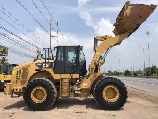 ขายรถตักล้อยาง CAT 950H ปี 2012 นำเข้าเองจากญี่ปุ่น สภาพสวยพร้อมใช้งาน มีVDOการทำงานครับ ขายรถตักล้อยาง CAT 950H ปี 2012 นำเข้าเองจากญี่ปุ่น สภาพสวยพร้อมใช้งาน มีVDOการทำงานครับ