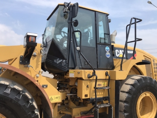 ขายรถตักล้อยาง CAT 950H ปี 2012 นำเข้าเองจากญี่ปุ่น สภาพสวยพร้อมใช้งาน มีVDOการทำงานครับ ขายรถตักล้อยาง CAT 950H ปี 2012 นำเข้าเองจากญี่ปุ่น สภาพสวยพร้อมใช้งาน มีVDOการทำงานครับ