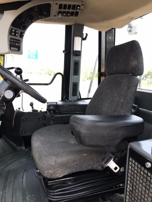 ขายรถตักล้อยาง CAT 950H ปี 2012 นำเข้าเองจากญี่ปุ่น สภาพสวยพร้อมใช้งาน มีVDOการทำงานครับ ขายรถตักล้อยาง CAT 950H ปี 2012 นำเข้าเองจากญี่ปุ่น สภาพสวยพร้อมใช้งาน มีVDOการทำงานครับ