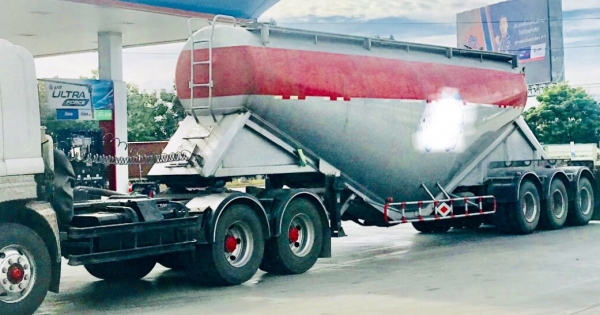 ขายหางปูนผงชาญนคร3เพลาปี52 พร้อมเล่มทะเบียนราคา 395,000