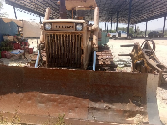 ขาย 295,000 รถแทรคเตอร์ KOMATSU D 60-6 เครื่องดี เกียร์แรง ช่วงล่างสวย รถพร้อมใช้ เอกสารซื้อขาย รถอยู่ ชลบุรี 090-772-3710 090-772-3708