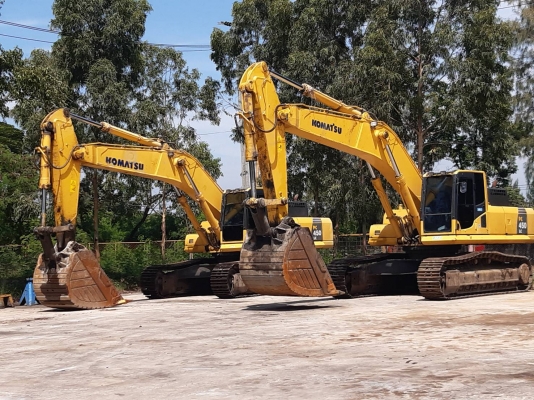 รถขุดมือสอง Komatsu รุ่นใหม่ PC450LC-8R ปี2016  ราคาคันละ 3,990,000บาท ราคาต่อรองได้ มี 2 คัน
