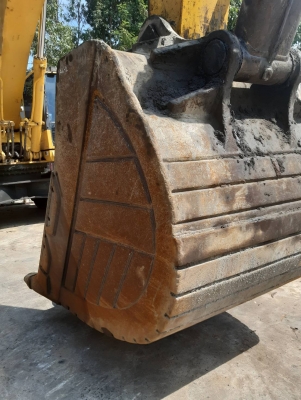 รถขุดมือสอง Komatsu รุ่นใหม่ PC450LC-8R ปี2016  ราคาคันละ 3,990,000บาท ราคาต่อรองได้ มี 2 คัน