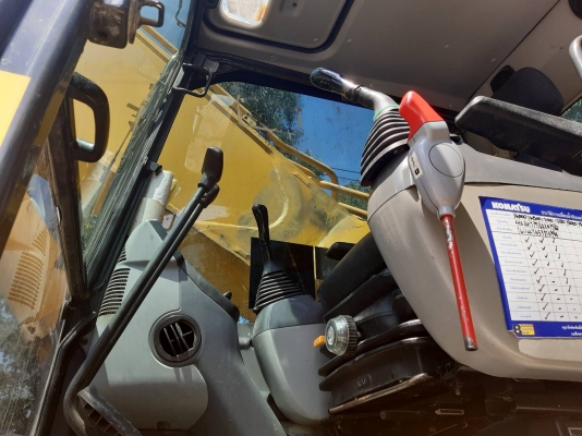 รถขุดมือสอง Komatsu รุ่นใหม่ PC450LC-8R ปี2016  ราคาคันละ 3,990,000บาท ราคาต่อรองได้ มี 2 คัน