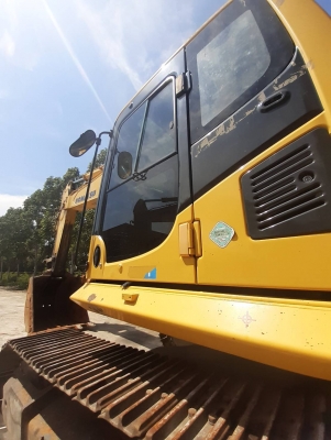 รถขุดมือสอง Komatsu รุ่นใหม่ PC450LC-8R ปี2016  ราคาคันละ 3,990,000บาท ราคาต่อรองได้ มี 2 คัน