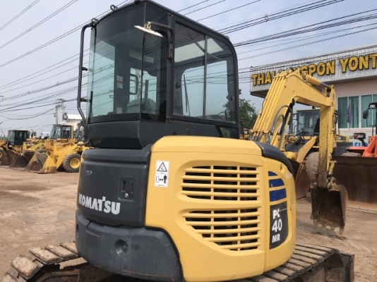 ขายรถขุด KOMATSU PC40MR-2 นำเข้าเองจากญี่ปุ่น สภาพสวยพร้อมใช้ มีVDOการทำงานครับ