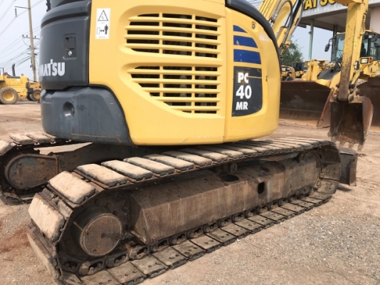ขายรถขุด KOMATSU PC40MR-2 นำเข้าเองจากญี่ปุ่น สภาพสวยพร้อมใช้ มีVDOการทำงานครับ