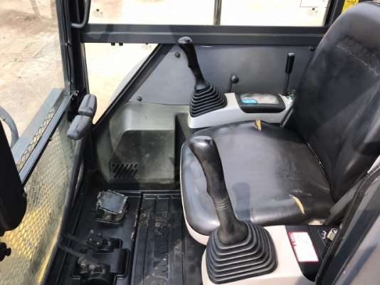 ขายรถขุด KOMATSU PC40MR-2 นำเข้าเองจากญี่ปุ่น สภาพสวยพร้อมใช้ มีVDOการทำงานครับ