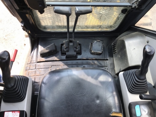 ขายรถขุด KOMATSU PC40MR-2 นำเข้าเองจากญี่ปุ่น สภาพสวยพร้อมใช้ มีVDOการทำงานครับ