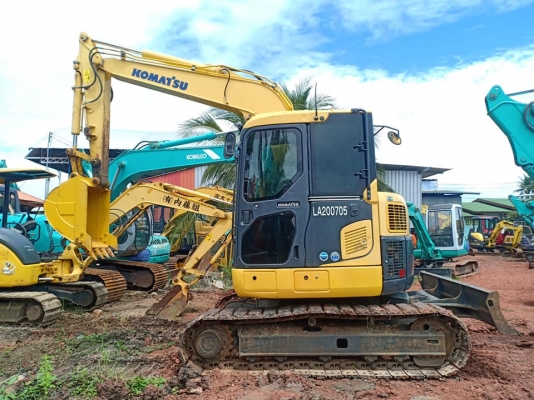 ขายจ้า..KOMATSU PC78US-8. เก่านอกแท้  เดิมๆๆ  มีลายแย๊ก  ปั๊มแห้ง  ใช้งานมาน้อย  พร้อมใช้  โทร 089-3818694 จ๊อย