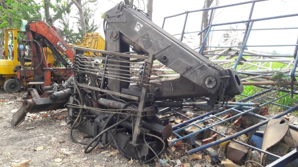 ขายเครนพับ HIAB 105-2 ขนาด 4.5 ตัน นำเข้า โทร084-5424150 line id : rapinzat