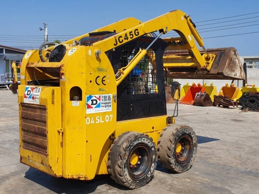 ขายด่วน175,000รถตักยกป๊อบแคทตักยก0.8ตันคิวยกสูง3เมตรรถขับเคลื่อน4ล้อระบบเกียทอกยางตัน4เส้นรถนอกเพื่งนำเข้ามายังไม่เคยใช้งานในเมืองไทยเลย