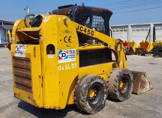 ขายด่วน175,000รถตักยกป๊อบแคทตักยก0.8ตันคิวยกสูง3เมตรรถขับเคลื่อน4ล้อระบบเกียทอกยางตัน4เส้นรถนอกเพื่งนำเข้ามายังไม่เคยใช้งานในเมืองไทยเลย