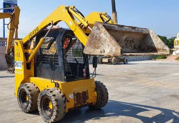 ขายด่วน175,000รถตักยกป๊อบแคทตักยก0.8ตันคิวยกสูง3เมตรรถขับเคลื่อน4ล้อระบบเกียทอกยางตัน4เส้นรถนอกเพื่งนำเข้ามายังไม่เคยใช้งานในเมืองไทยเลย