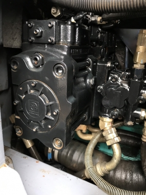 SK135yy04 KOBELCO @1,250,000บาท รถนอกเพิ่งนำเข้ามาใหม่ คอนโทรลน้ำมัน ปั้มนี้ว เครื่องดีปั้มเเรงเร็วแรงไม่โหลดพร้อมใช้ บูมอาร์มสวย ช่วงล่างดี รถสวย เร็วแรง ไม่โหลด รถพร้อมใช้ สนใจคลิ๊ก ☎ 081-989-1989 หรั่งครับ