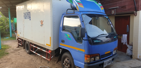 ขายISUZU NKR130แรง ปี46ยาว4.3เมตร พร้อมตู้แห้งบรรทุกไมค์วิ่งน้อย