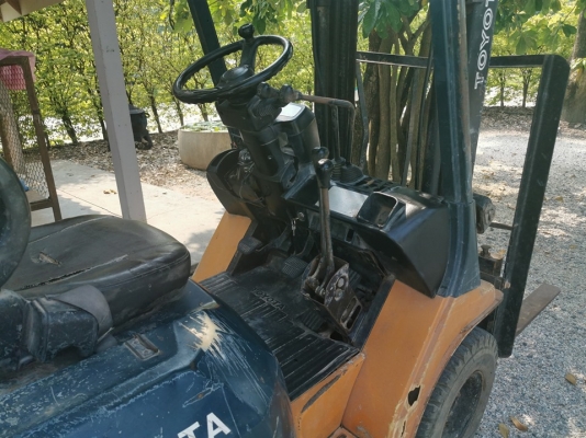 ขายรถฟอร์คลิฟต์  โตโยต้า 1.5 ตันดีเซล รุ่น 7  ยกสูง  4 เมตร