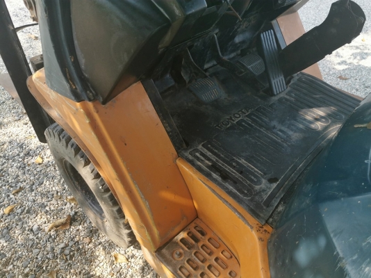 ขายรถฟอร์คลิฟต์  โตโยต้า 1.5 ตันดีเซล รุ่น 7  ยกสูง  4 เมตร