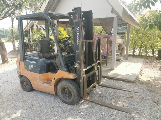 ขายรถฟอร์คลิฟต์  โตโยต้า 1.5 ตันดีเซล รุ่น 7  ยกสูง  4 เมตร