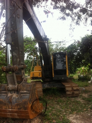ขาย VOLVO EC 210  รถสวย สภาพพร้อมใช้งาน  เจ้าของขายเองโดยตรง  ราคา 1,350,000 บาท