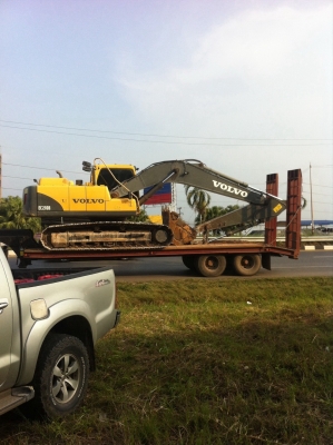 ขาย VOLVO EC 210  รถสวย สภาพพร้อมใช้งาน  เจ้าของขายเองโดยตรง  ราคา 1,350,000 บาท