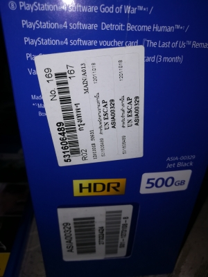 PS4 พร้อมอุปกรณ์แถม8เกมส์ 8000