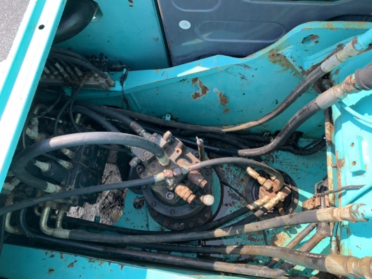 ขาย 1,280,000 บาท  KOBELCO  SK 200 YN 11 SUPER.  ทำงาน 13,xxx ชม เครื่องดี  ปั้มแรง  เอวแน่น ไฟฟ้าครบ  เฟรมสวย โช่ใหม่ 2 ข้าง ช่วงล่างเต็ม แอร์หนาว เอกสารแจ้งจำหน่าย  อยู่ นครปฐม  โทร 0626426323