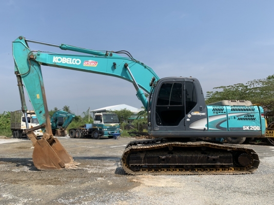 ขาย 1,280,000 บาท  KOBELCO  SK 200 YN 11 SUPER.  ทำงาน 13,xxx ชม เครื่องดี  ปั้มแรง  เอวแน่น ไฟฟ้าครบ  เฟรมสวย โช่ใหม่ 2 ข้าง ช่วงล่างเต็ม แอร์หนาว เอกสารแจ้งจำหน่าย  อยู่ นครปฐม  โทร 0626426323
