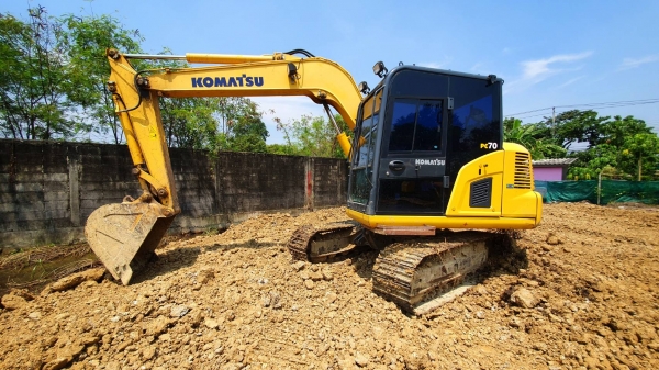 Komatsu PC70-8 ไมล์ 1755 สภาพสวยๆค่ะ
