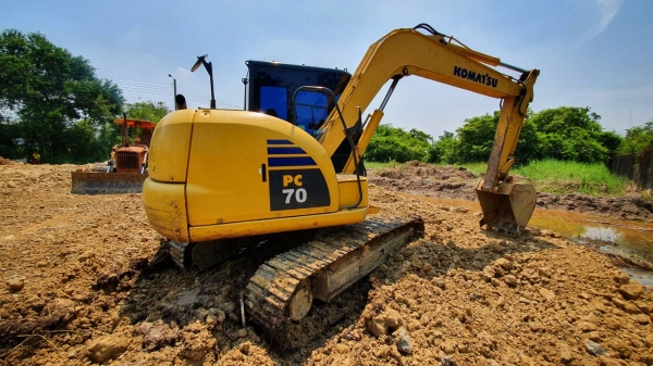 Komatsu PC70-8 ไมล์ 1755 สภาพสวยๆค่ะ