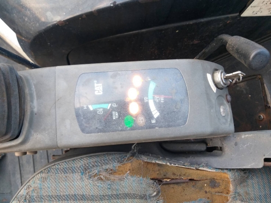 ขายรถแมคโค CAT 304CR แทรคเหล็ก คอนโทรลสั้น ปั้มนิ้ว ไปบืปิ้ง ติอต่อ 098-7962549