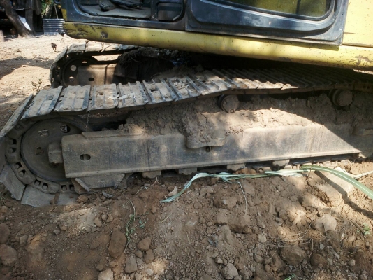 ขายKOMATSU PC200-6 ไฟตัดเครื่องดีไม่มีไอ ปั้มแรงช่วงล่างดีเอกสารเล่มราคา 470,000