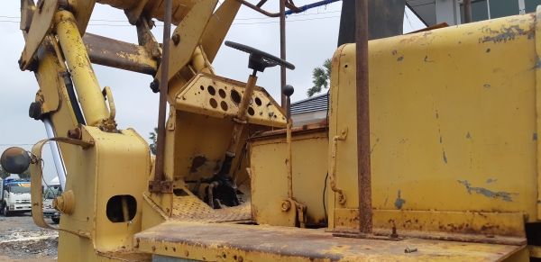 ขายรถตักเอวอ่อนพร้อมใช้ ขายรถตักเอวอ่อนพร้อมใช้