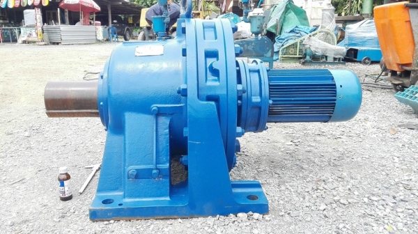 มอเตอร์เกียร์ทดรอบช้าญี่ปุ่น SUMITOMO JAPAN ขนาด 7.5 HP อัตราทด 1 : 559 (2.5 rpm) เพลาออกโต 5.5&rdqu