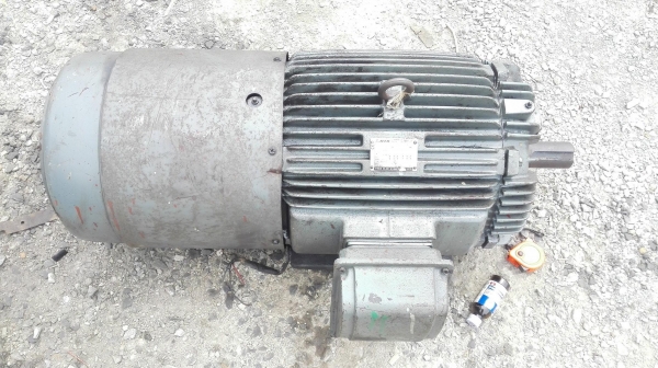 มอเตอร์ไฟฟ้ากำลังรอบช้ามีเบรค_TECO ขนาด 25 HP 6 P 970 RPM 380V มีเบรคในตัว สภาพสวยรอบช้าทอร์คสูงแรงบิดดีวิ่งนิ่มพร้อมใช้