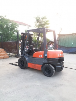ขายรถยกโฟร์คลิฟท์ยี่ห้อ Toyota6fd20