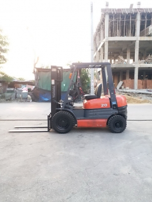 ขายรถยกโฟร์คลิฟท์ยี่ห้อ Toyota6fd20