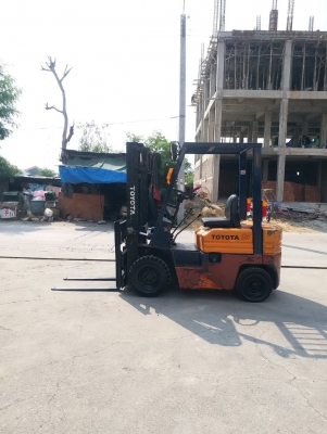 ขายรถยกโฟร์คลิฟท์ยี่ห้อ Toyota1.5 ตัน  ดีเซล
