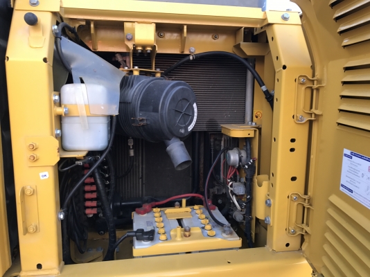 ขาย KOMATSU PC130-8 กล้องหลัง สภาพสวยๆ 3300 ชั่วโมง(PM7000ชม) ชมรถได้ทุกวัน สนใจติดต่อ 081-4283210