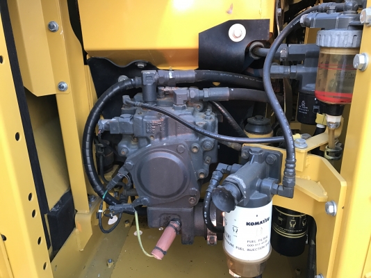 ขาย KOMATSU PC130-8 กล้องหลัง สภาพสวยๆ 3300 ชั่วโมง(PM7000ชม) ชมรถได้ทุกวัน สนใจติดต่อ 081-4283210