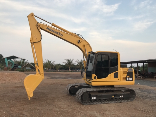 ขาย KOMATSU PC130-8 กล้องหลัง สภาพสวยๆ 3300 ชั่วโมง(PM7000ชม) ชมรถได้ทุกวัน สนใจติดต่อ 081-4283210