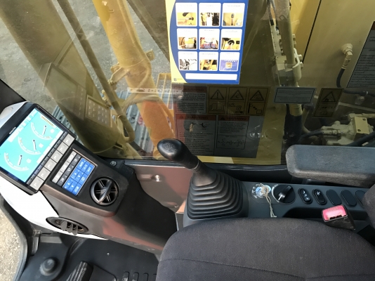 ขาย KOMATSU PC130-8 กล้องหลัง สภาพสวยๆ 3300 ชั่วโมง(PM7000ชม) ชมรถได้ทุกวัน สนใจติดต่อ 081-4283210