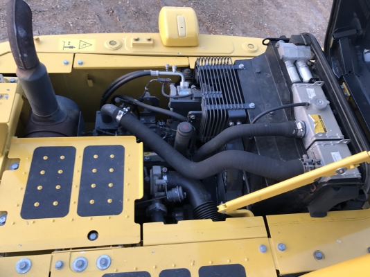 ขาย KOMATSU PC130-8 กล้องหลัง สภาพสวยๆ 3300 ชั่วโมง(PM7000ชม) ชมรถได้ทุกวัน สนใจติดต่อ 081-4283210