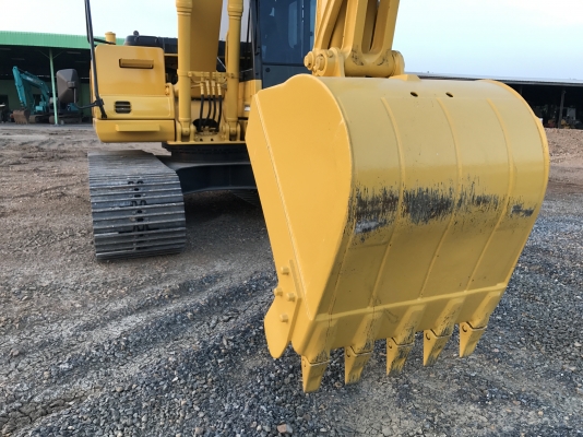 ขาย KOMATSU PC130-8 กล้องหลัง สภาพสวยๆ 3300 ชั่วโมง(PM7000ชม) ชมรถได้ทุกวัน สนใจติดต่อ 081-4283210