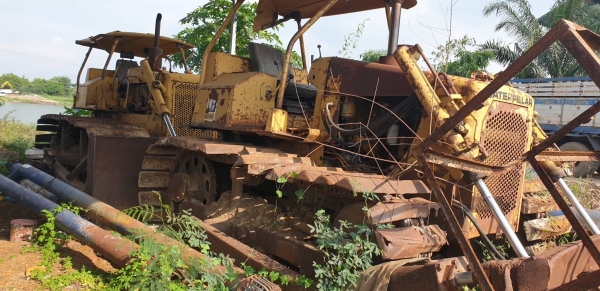 ขายคู่2คัน700,000 CAT D4D กับCAT D5E ขายตามสภาพ